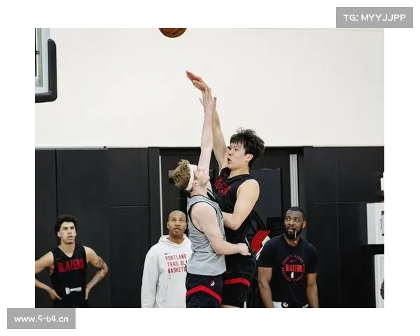 nba季前赛赛事,NBA季前赛火热开战：新秀崛起球星对决，预热新赛季篮球盛宴激情上演